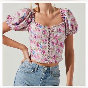 Astr Lace Up Puff Sleeve Top Medium